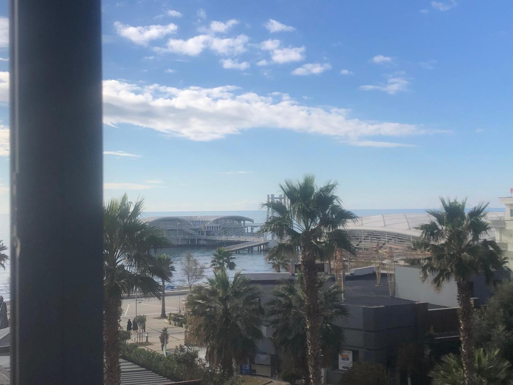Vollga Four Seasons Apartment Durrës Eksteriør billede