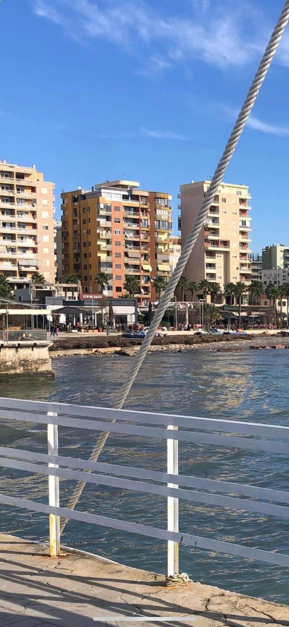 Vollga Four Seasons Apartment Durrës Eksteriør billede