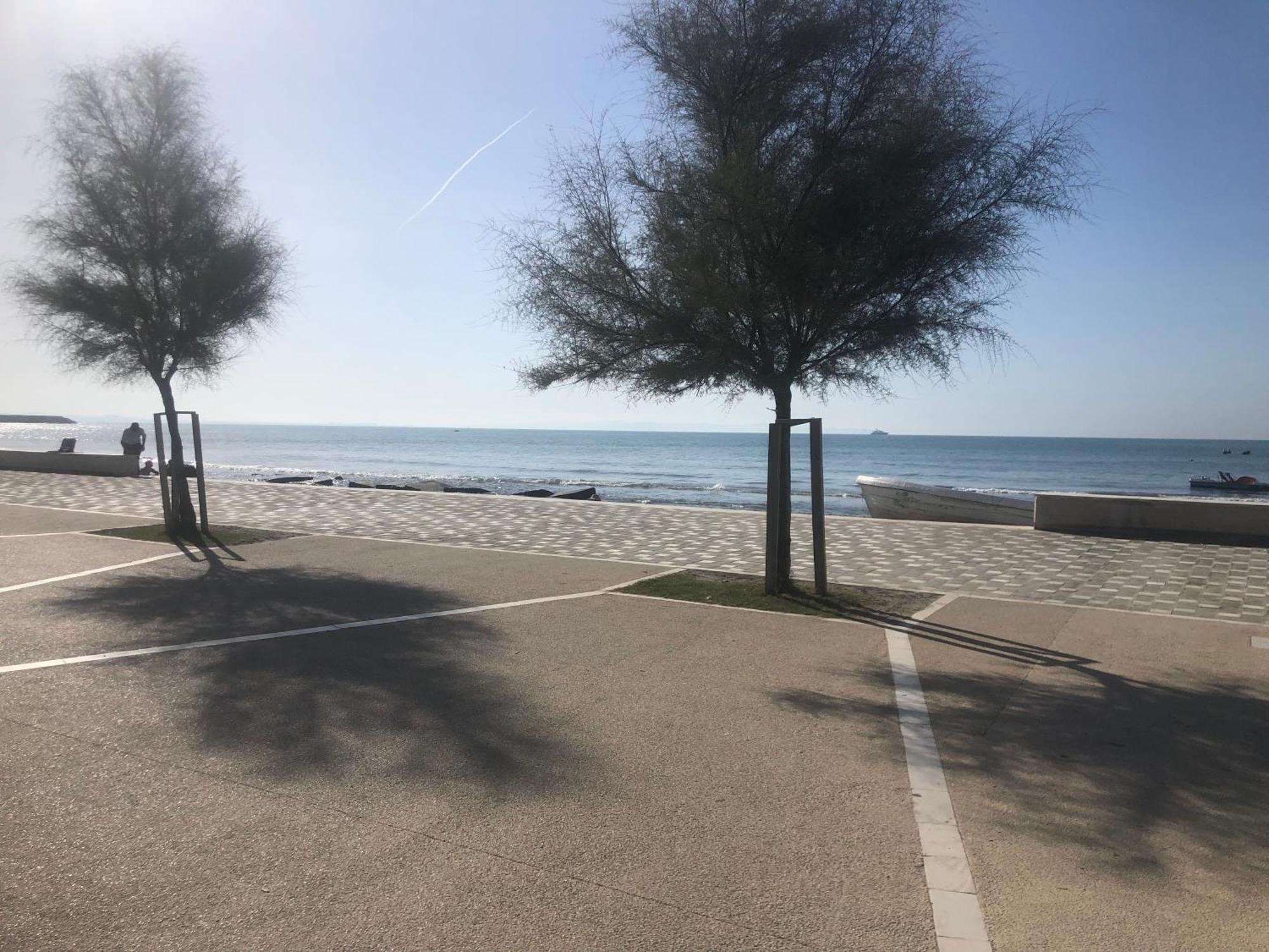 Vollga Four Seasons Apartment Durrës Eksteriør billede