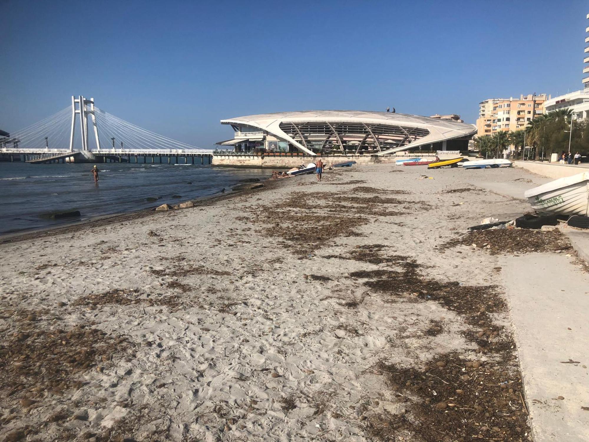 Vollga Four Seasons Apartment Durrës Eksteriør billede