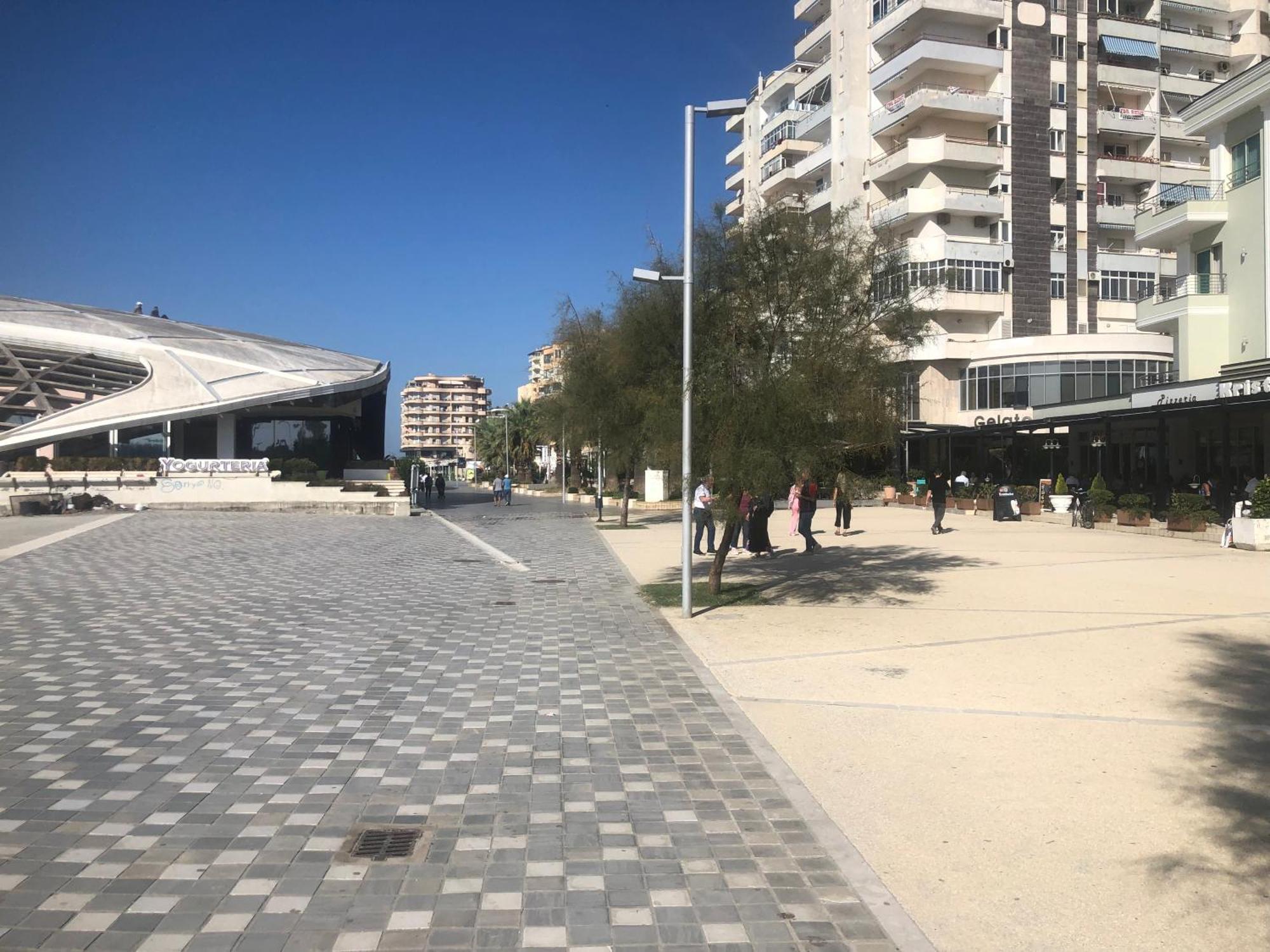 Vollga Four Seasons Apartment Durrës Eksteriør billede