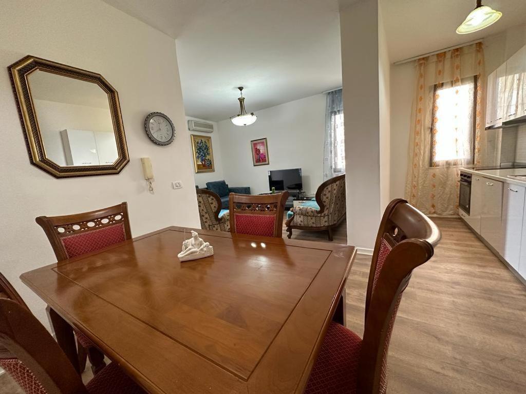 Vollga Four Seasons Apartment Durrës Eksteriør billede