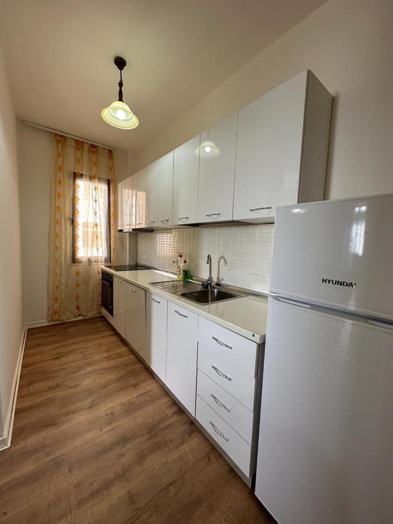 Vollga Four Seasons Apartment Durrës Eksteriør billede